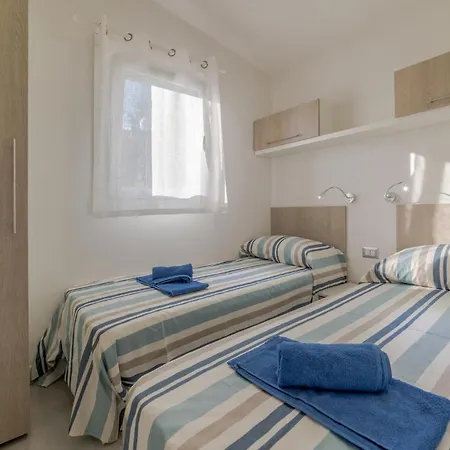 2 Bedroom Gorgeous In *
